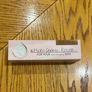 Kitsch Micro Derma Roller - Pink and Silver